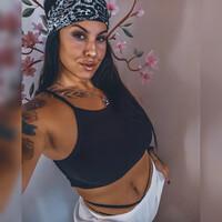 La guapa🥊🤍 (crystalce)