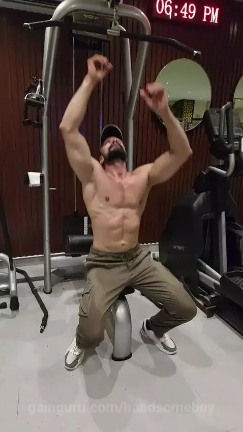 sixpake workout by handsomeboy